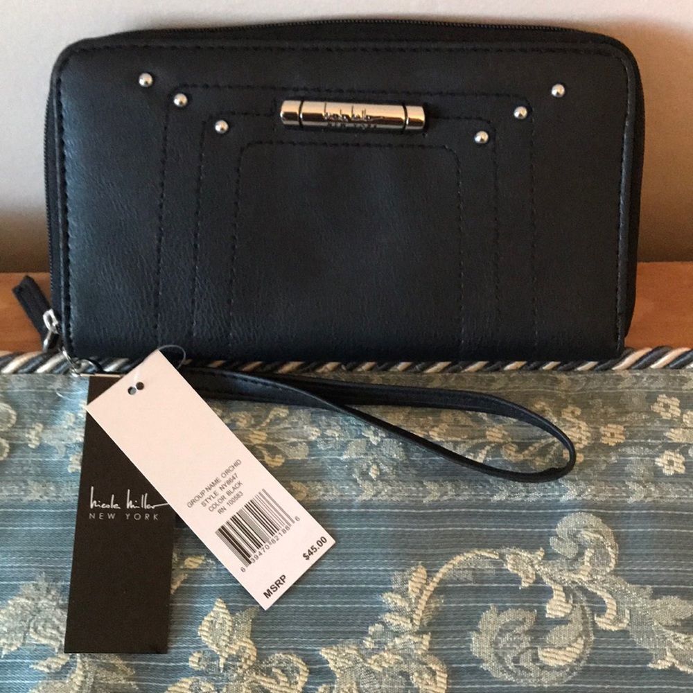 NICOLE MILLER BLACK WALLET/WRISTLET RETAIL 45 NWT - Picture 6 of 7